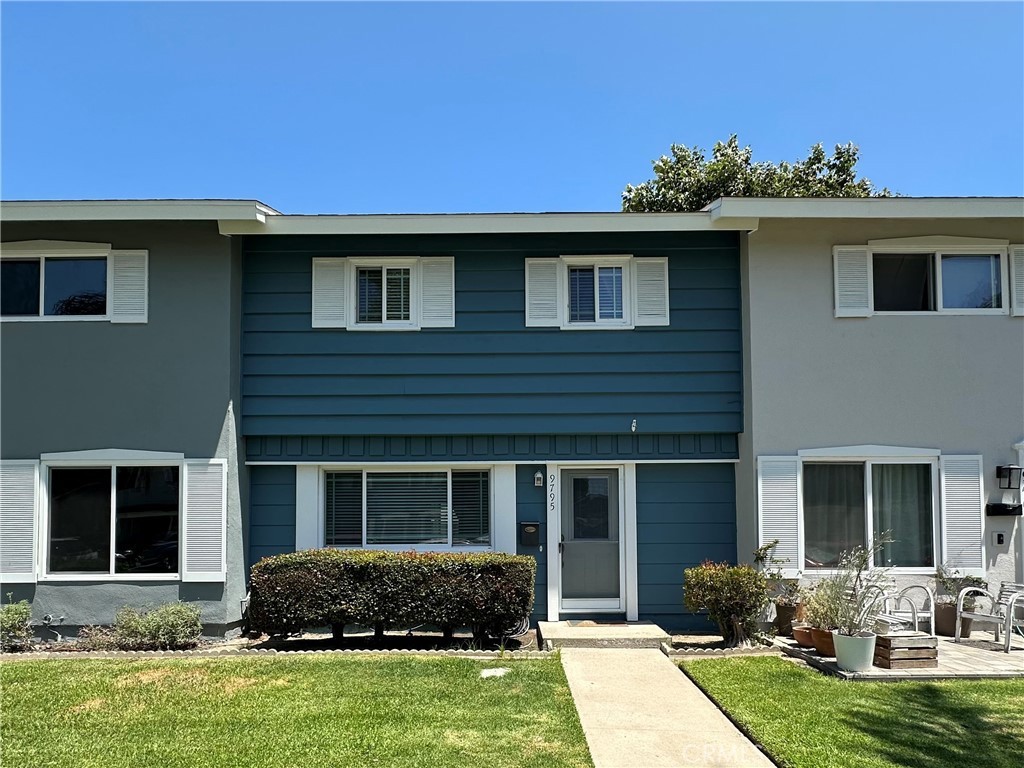 Huntington Beach, CA 92646 | 3 beds| 1.5 baths| $712,500